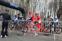 Romain Fantaccino et son pilote Christophe Planas avant le départ