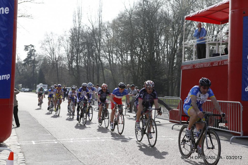 Course de Longchamp 2012 - cyclisme handisport - Organisation ASLAA