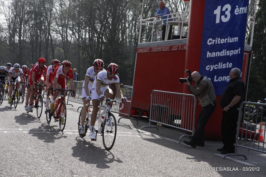 Course de Longchamp 2012 - cyclisme handisport - Organisation ASLAA