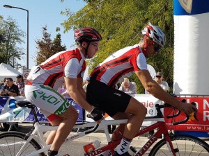 Montlouis-sur-Loire - 2017 - Abdel et son pilote sur le tandem cofidis.